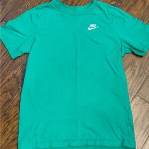 Nike Kids Boys XL Faded Green Short Sleeve Tee Shirt